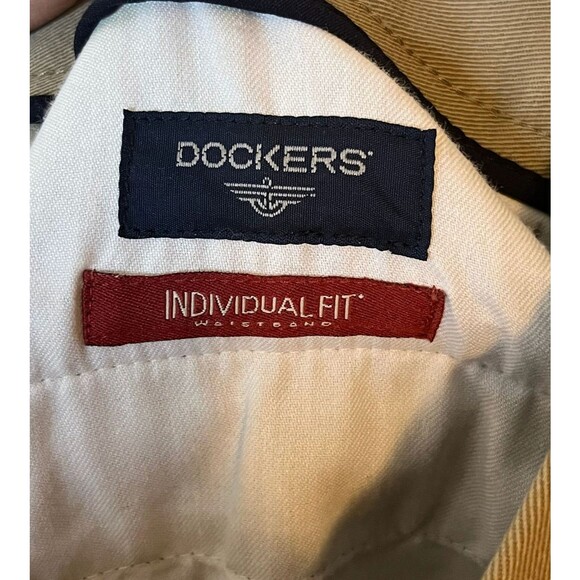 Dockers Khaki Pants Lot 3 Mens 36x30 Classic Relaxed Pleated Flat Front - Picture 13 of 16